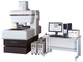/pim-assets/medias_converted/Standard/Mitutoyo/Media/Image/14_Vision Measuring Systems/31_0_ULTRAQV404_202110_FS_1.psd